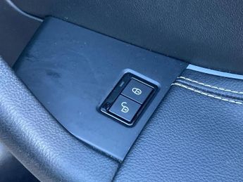 Jaguar F-Pace 2.0d R-Sport 5dr Auto AWD