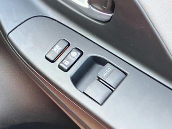 Toyota Yaris 1.5 Hybrid Icon 5dr CVT