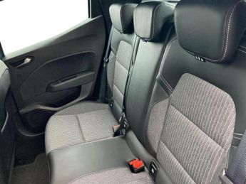 Renault Clio 1.6 E-TECH Hybrid 140 SE Edition 5dr Auto