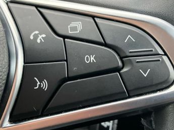 Renault Clio 1.6 E-TECH Hybrid 140 SE Edition 5dr Auto