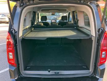 Vauxhall Combo Life Combo Life 100kW Ultimate XL 52kWh 5dr Auto Estate