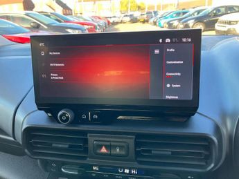 Vauxhall Combo Life Combo Life 100kW Ultimate XL 52kWh 5dr Auto Estate