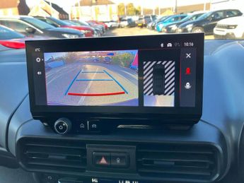 Vauxhall Combo Life Combo Life 100kW Ultimate XL 52kWh 5dr Auto Estate