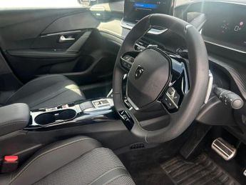 Peugeot 208 1.2 Hybrid 136 GT 5dr e-DSC6