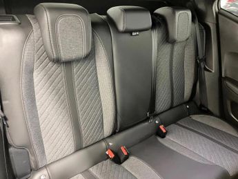 Peugeot 2008 100kW Allure 50kWh 5dr Auto