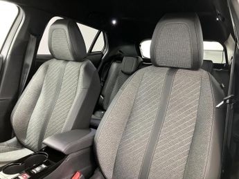 Peugeot 2008 100kW Allure 50kWh 5dr Auto