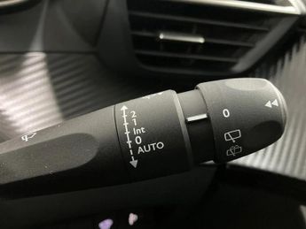 Peugeot 2008 100kW Allure 50kWh 5dr Auto