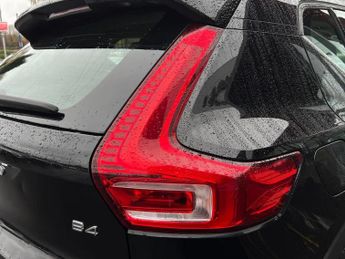 Volvo Xc40 2.0 B4P Inscription 5dr Auto