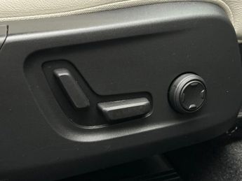 Volvo Xc40 2.0 B4P Inscription 5dr Auto