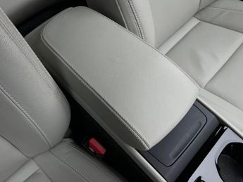 Volvo Xc40 2.0 B4P Inscription 5dr Auto