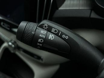 Volvo Xc40 2.0 B4P Inscription 5dr Auto