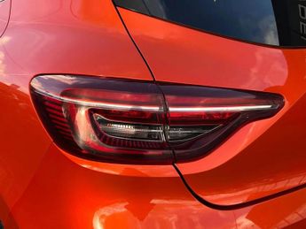 Renault Clio 1.6 E-TECH full hybrid 145 Techno 5dr Auto