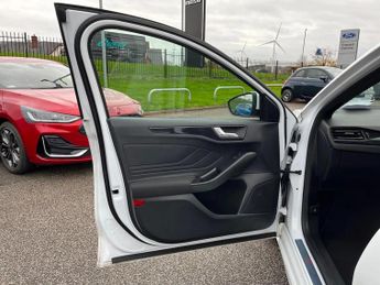 Ford Focus 1.0 EcoBoost 125 ST-Line 5dr Auto