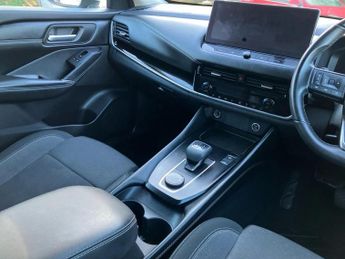 Nissan Qashqai 1.3 DiG-T MH 158 N-Connecta 5dr 4WD Xtronic