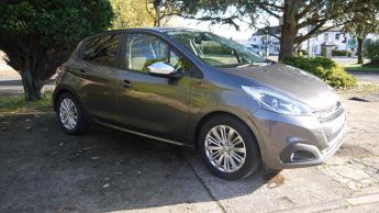 Peugeot 208 1.2 PureTech 82 Signature 5dr [Start Stop]