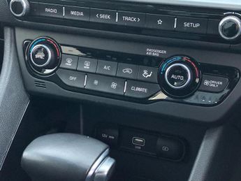 Kia Niro 1.6 GDi Hybrid 2 5dr DCT
