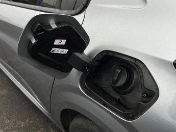 Peugeot 208 1.2 PureTech 100 Active Premium + 5dr EAT8