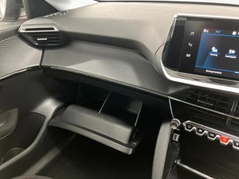 Peugeot 208 1.2 PureTech 100 Active Premium + 5dr EAT8