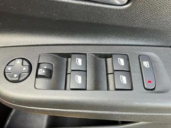 Vauxhall Corsa 100kW Elite Nav Premium 50kWh 5dr Auto [7.4kWCh]