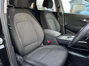 Hyundai Kona 100kW Premium 39kWh 5dr Auto