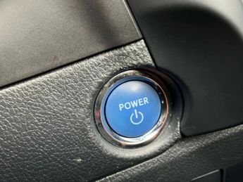 Toyota Auris 1.8 Hybrid Excel TSS 5dr CVT [Leather]