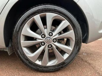 Toyota Auris 1.8 Hybrid Excel TSS 5dr CVT [Leather]