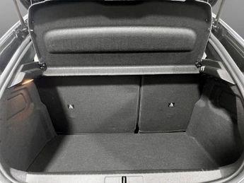 Peugeot 208 1.2 Hybrid 145 GT 5dr e-DSC6