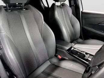 Peugeot 208 1.2 Hybrid 145 GT 5dr e-DSC6