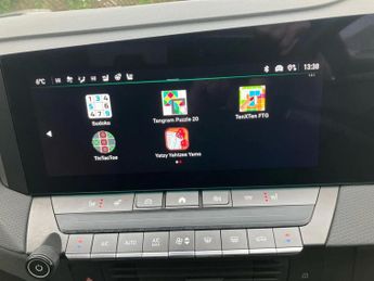 Vauxhall Astra 115kW Ultimate 54kWh 5dr Auto