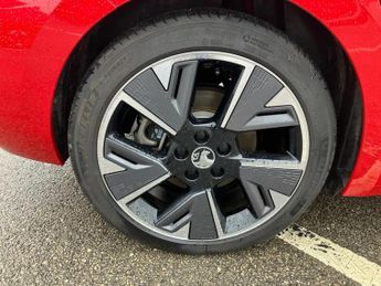 Vauxhall Astra 115kW Ultimate 54kWh 5dr Auto