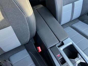 Vauxhall Grandland 157kW GS 73kWh 5dr Auto