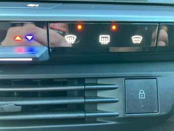 Vauxhall Grandland 1.2 Hybrid [136] Ultimate 5dr e-DCT6 [Pan Roof]