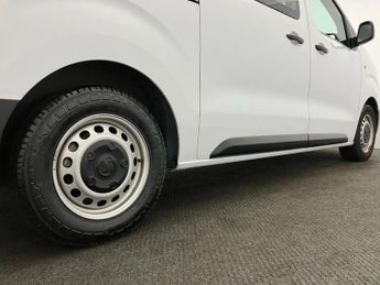 Vauxhall Vivaro Life 100kW Combi L 50kWh 5dr Auto