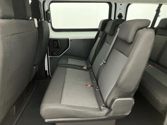 Vauxhall Vivaro Life 100kW Combi L 50kWh 5dr Auto