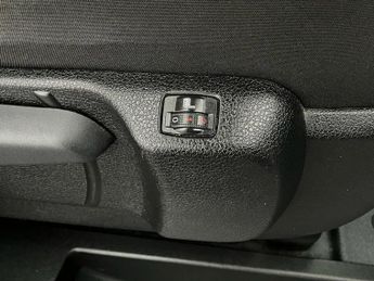 Vauxhall Vivaro Life 100kW Combi L 50kWh 5dr Auto