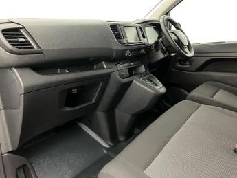 Vauxhall Vivaro Life 100kW Combi L 50kWh 5dr Auto