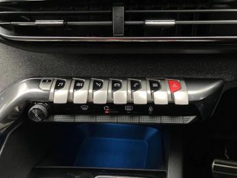 Peugeot 3008 1.6 Hybrid4 300 Allure Premium+ 5dr e-EAT8