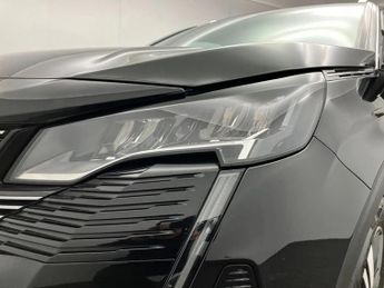 Peugeot 3008 1.6 Hybrid4 300 Allure Premium+ 5dr e-EAT8