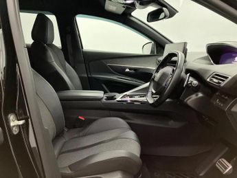 Peugeot 3008 1.6 Hybrid4 300 Allure Premium+ 5dr e-EAT8