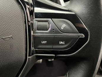 Peugeot 3008 1.6 Hybrid4 300 Allure Premium+ 5dr e-EAT8