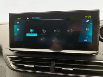 Peugeot 3008 1.6 Hybrid4 300 Allure Premium+ 5dr e-EAT8