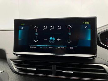 Peugeot 3008 1.6 Hybrid4 300 Allure Premium+ 5dr e-EAT8