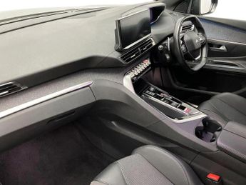 Peugeot 3008 1.6 Hybrid4 300 Allure Premium+ 5dr e-EAT8