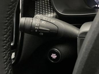 Volvo Xc40 1.5 T3 [163] R DESIGN 5dr Geartronic