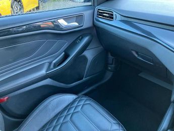 Ford Focus 1.0 EcoBoost Hybrid mHEV 155 ST-Line Vign 5dr Auto