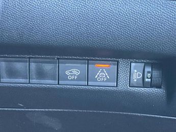 Peugeot 2008 100kW Allure Premium+ 50kWh 5dr Auto