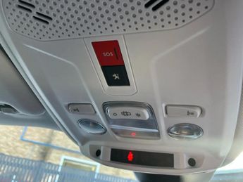 Peugeot 2008 100kW Allure Premium+ 50kWh 5dr Auto