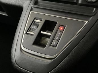 Vauxhall Vivaro Life 100kW Ultimate L 50kWh 5dr Auto