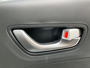 Hyundai Kona 100kW Premium 39kWh 5dr Auto