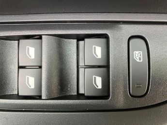 Peugeot 2008 115kW GT 54kWh 5dr Auto